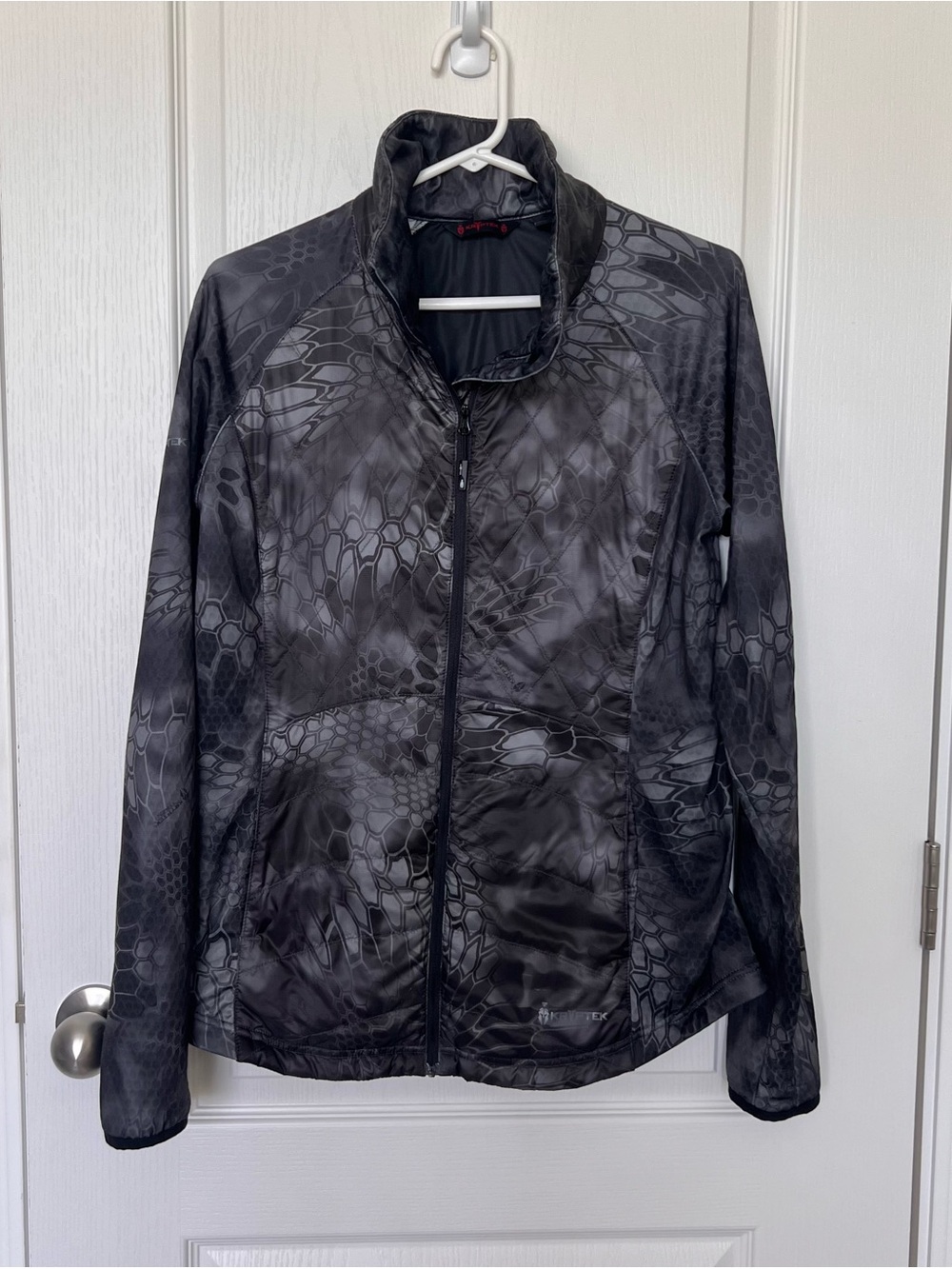 Kryptek Women's Full Zip Large Gray Jacket with Typhon Camo Pattern